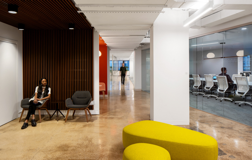 閔行區(qū)廣告營銷公司辦公室裝修設(shè)計-第1張圖片-上海古都建筑設(shè)計集團