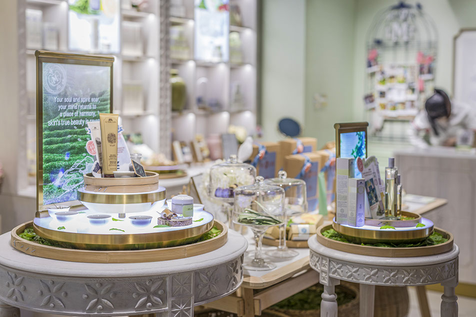 上?；瘖y品辦公室裝修設(shè)計-第1張圖片-上海古都建筑設(shè)計集團(tuán)